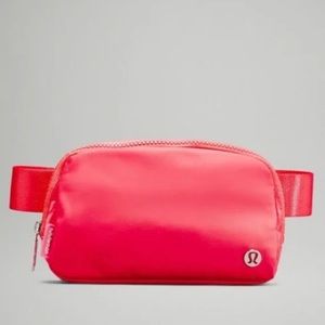 Lululemon Everywhere Belt Bag Pale Raspberry